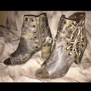 Diba True Genuine Leather shoe